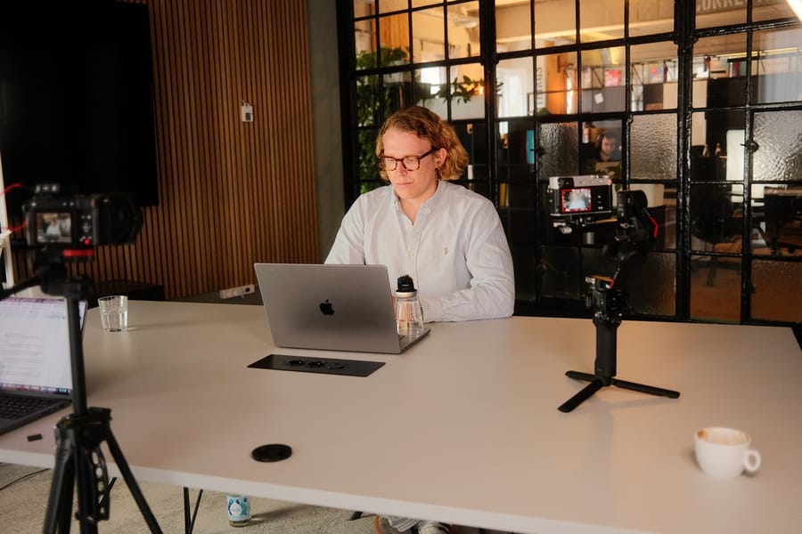 Videodreh im Mate-Office