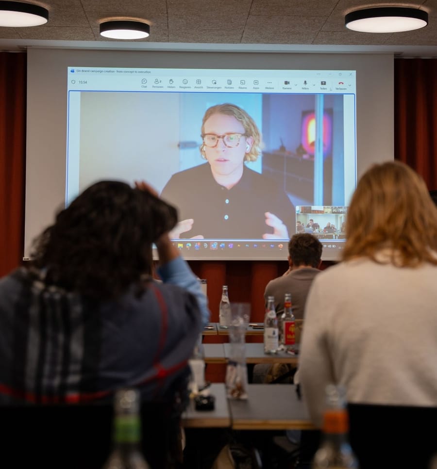 Kunden-Workshop mit remote zugeschaltetem Mate-Team
